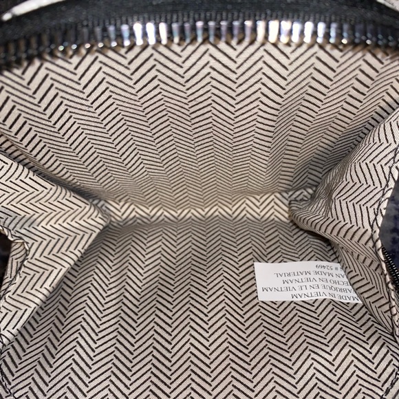 NWOT Music Lover Skull Print Wristlet - Picture 7 of 9